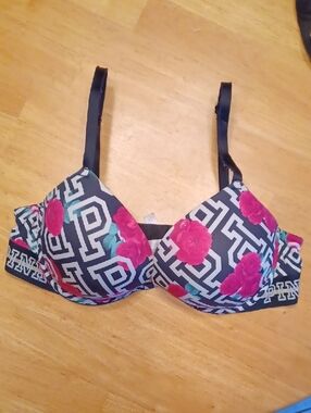 PINK Victoria's Secret Black Logo Push Up Bra with Pink Floral Accents Size 36C